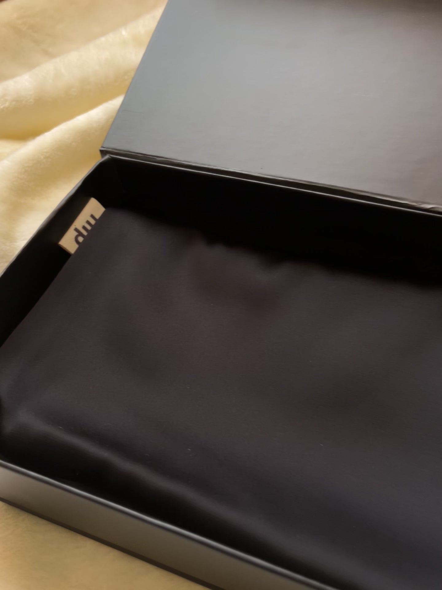 Dut İpek Siyah Premium Yastık Kılıfı